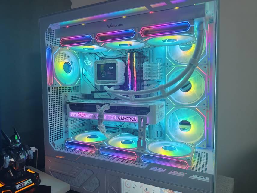 9800x3D+5070+白色海景房