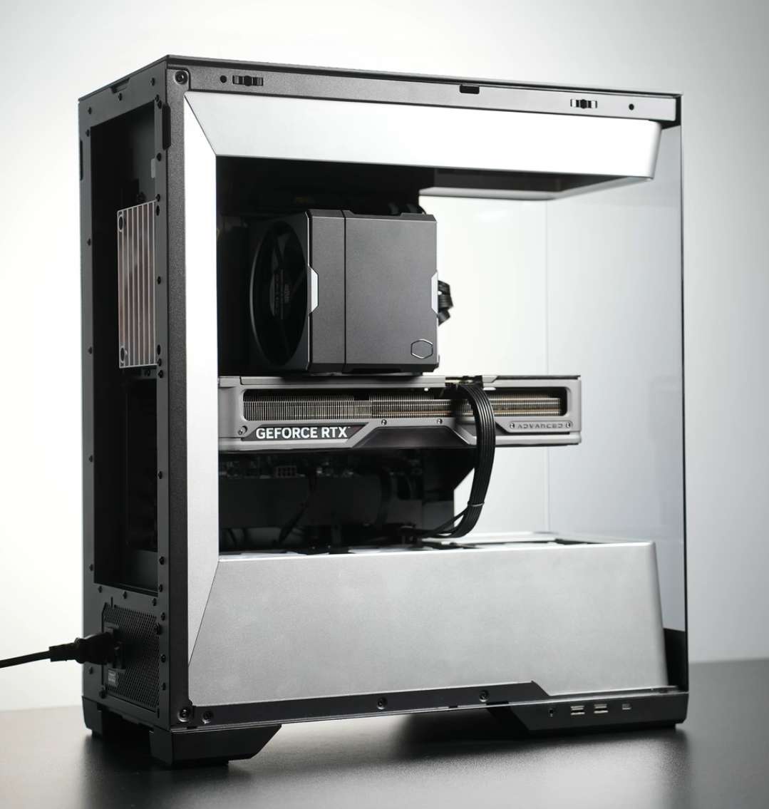 9800x3D+5070Ti+黑色海景房